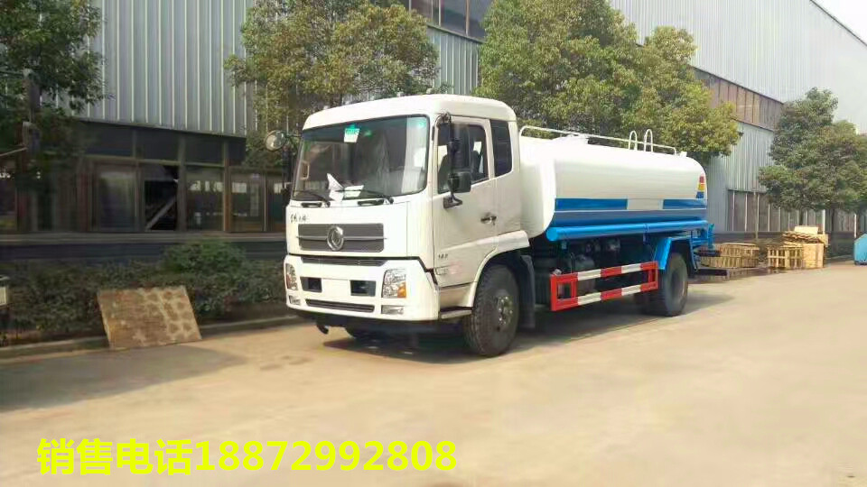 �������\��ˮ܇�N�ۣ����\��ˮ܇��(b��o)�r(ji��)���������\��ˮ܇�S�ң������|�L(f��ng)���\��ˮ܇�N������