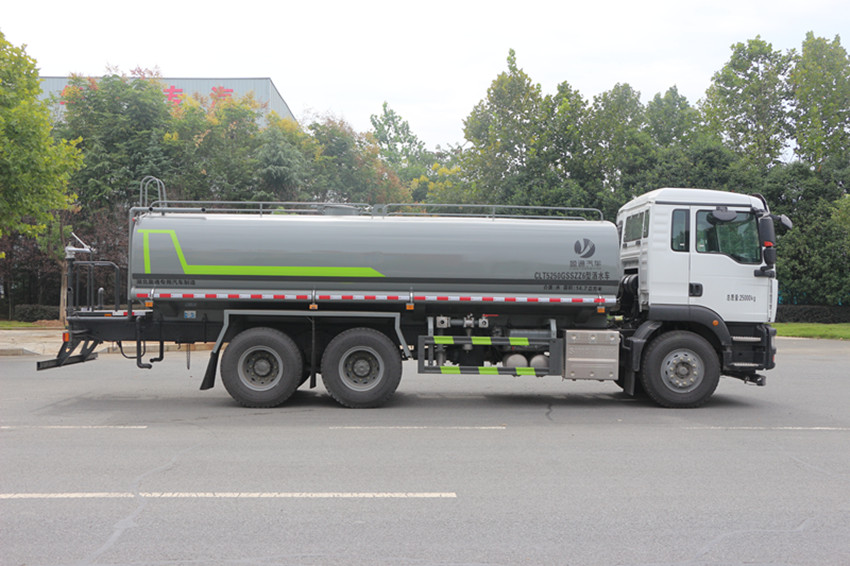 �����ǵ¿���20����ˮ܇-�����ǵ¿���20����ˮ܇�r��-����ӯͨ