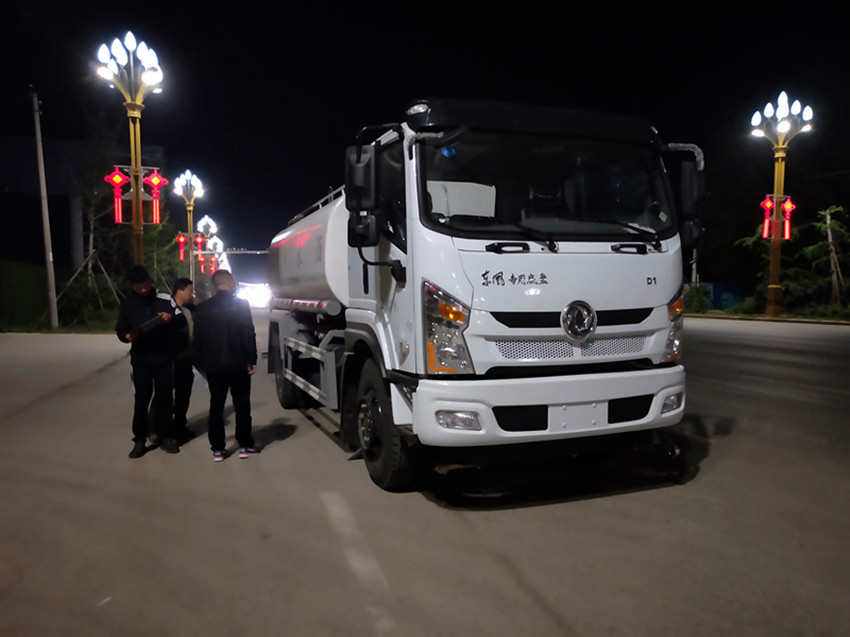 12����ˮ܇(ch��)�r(ji��)��-12�������X(qi��n)һ�v-��������CLW5160GPS6KL�;G������܇(ch��)�S��ֱ�N(xi��o)