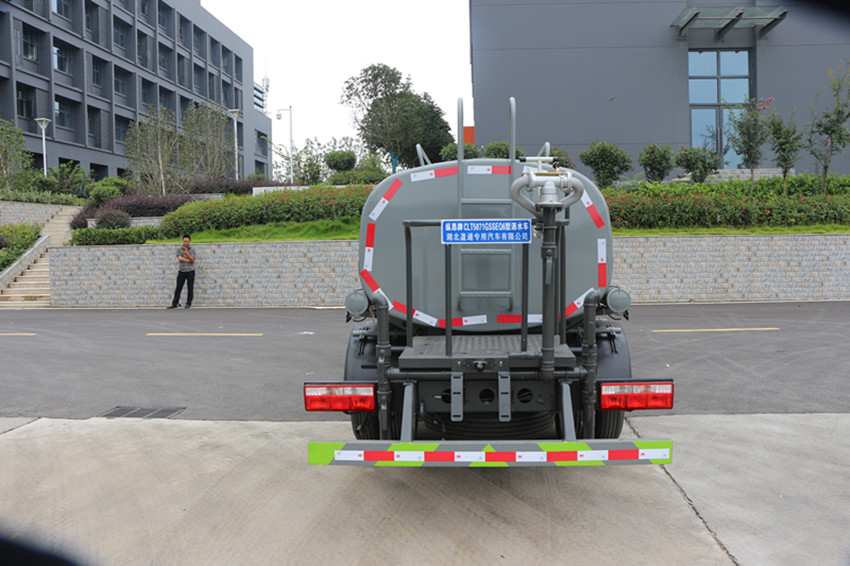 ����ʩ����ˮ܇